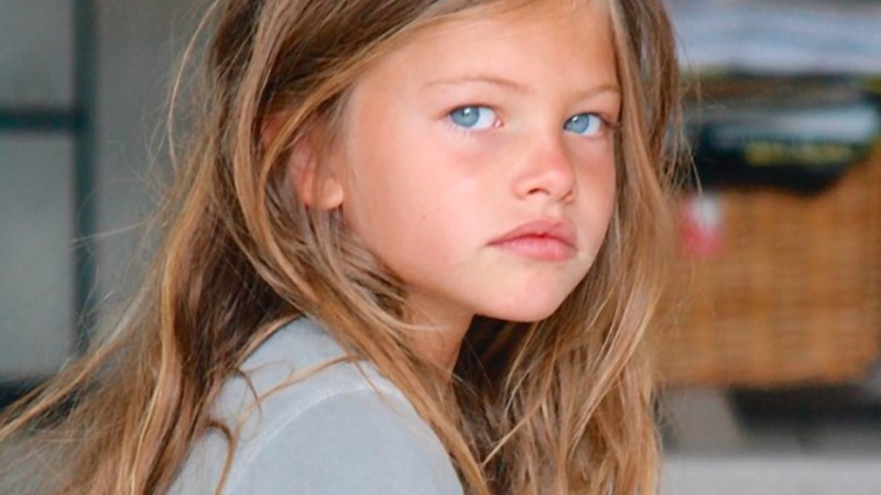 Lembra da ‘menina mais bonita do mundo’? Ela cresceu e está bem diferente