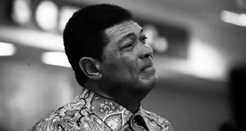 Brasil Chora A Perda Do Apóstolo Valdemiro Santiago, Famoso Pelos “Feijões Mágicos”, ele acabou..Ver mais